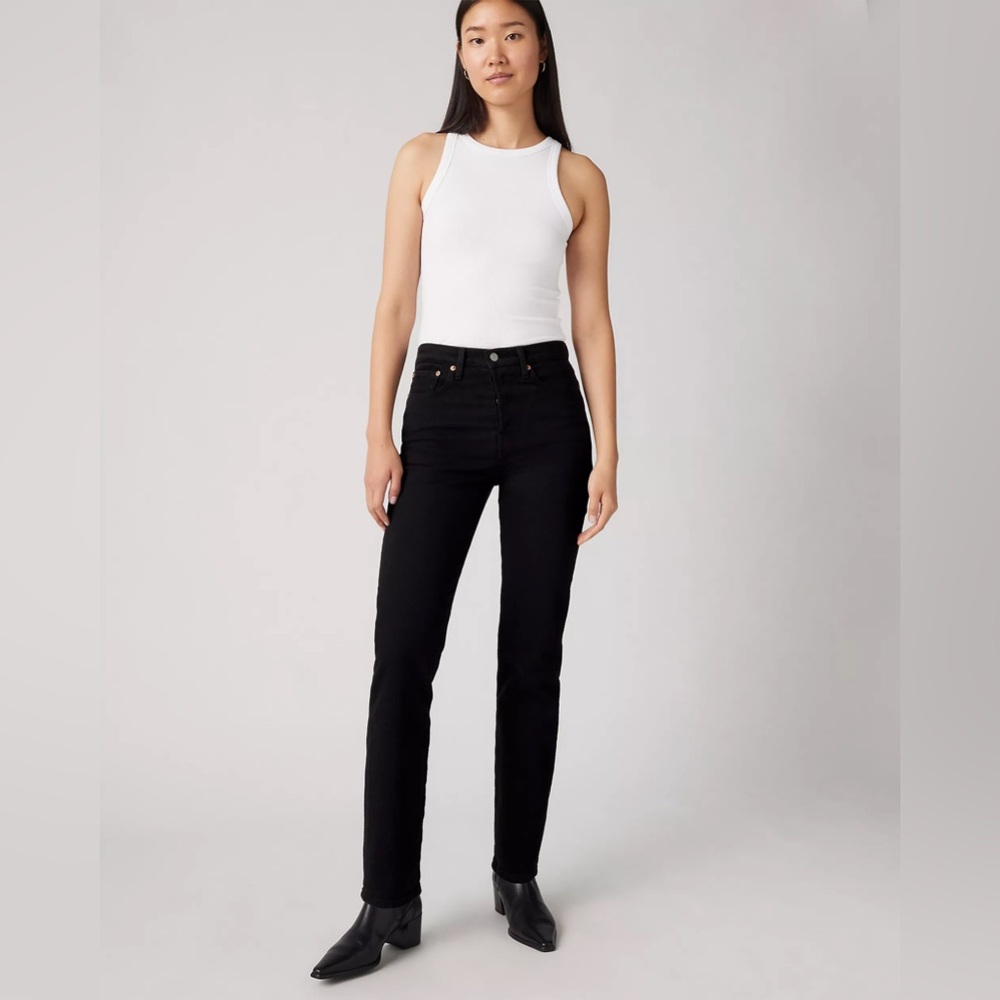 Levi's Women's Black Straight Leg Jeans
